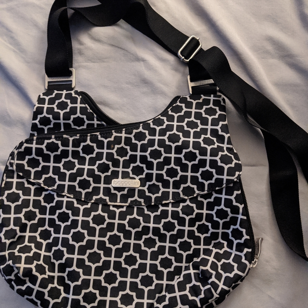 Bagallini Criss Crossbody Bag